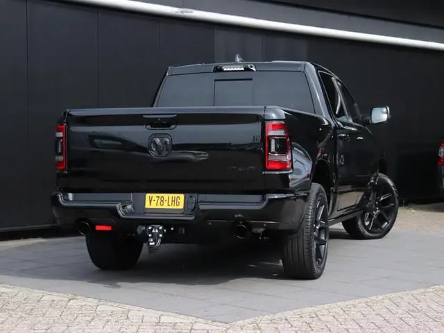 Dodge Ram 1500 5.7 V8 4x4 Crew Cab Sport | PANO-DAK | HEAD-UP | LUCHTVERING | TREKHAAK | ALPINE AUDI...