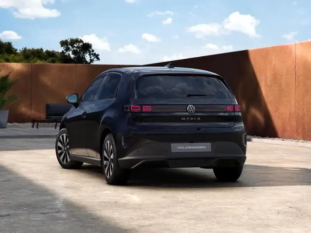 Volkswagen ID. Polo Life First Edition 52 kWh accu, 155 kW / 211 PK Ha Achteruitrijcamera | Carplay...