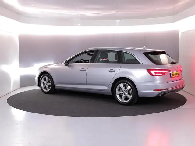 Audi A4 Avant 35 TFSI Sport Lease Edition 150pk | Navigatie | 17 inch Lichtmetalen velgen | Climatro...