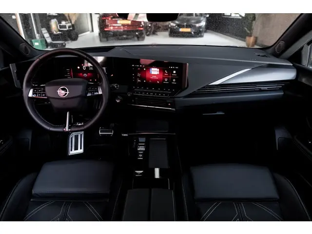 Opel Astra Sports Tourer 1.6 T PHEV Ultimate | Pano | Leder | Memory | 360 Cam |