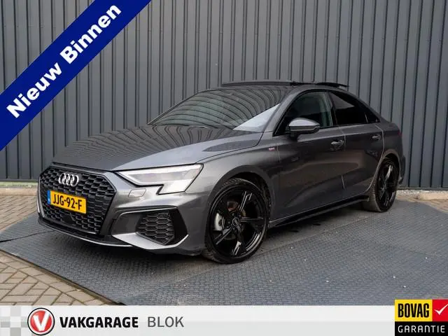 Audi A3 Limousine 35 TFSI S edition | S-Line | Matrix LED | Panodak | Stoelgeheugen | Camera | Prijs...