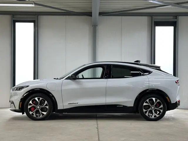 Ford Mustang Mach-E Extended Premium RWD 98 kWh
