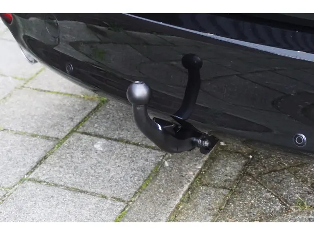 Mazda 6 Sportbreak 2.0 SkyActiv-G 165 Zwart metallic/Trekhaak/Head-Up /Nederlandse auto.