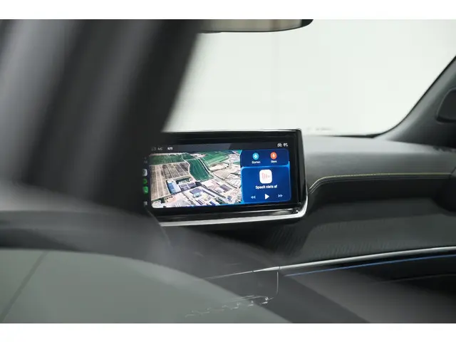 Peugeot e-2008 EV GT 50 kWh | 3 Fase Laadfunctie | Schuif-/Kanteldak | Alcantara Pakket | Camera | A...