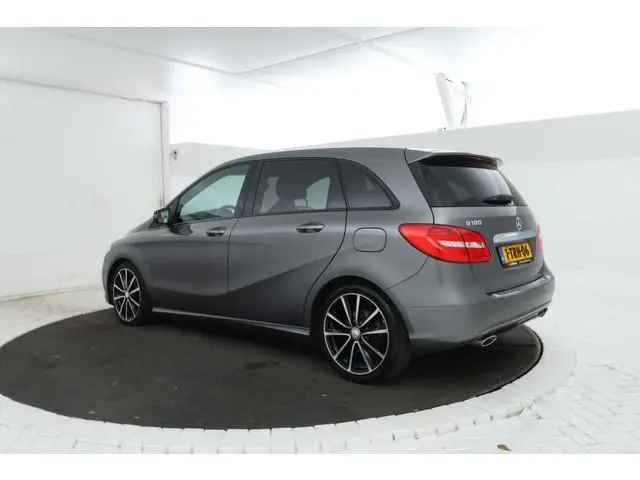 Mercedes-Benz B-klasse 180 Ambition Automaat, halfleder, airco, lmv