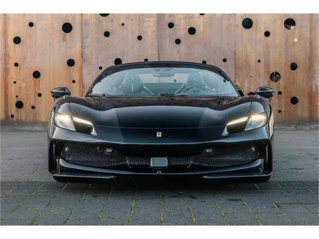 Ferrari 296