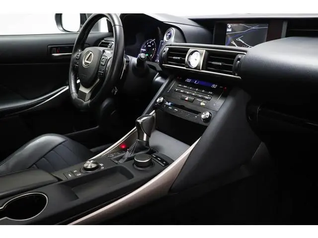 Lexus IS 300h Hybrid Business Line | SCHUIFDAK | SAFETY PACK | NAVIGATIE | CAMERA