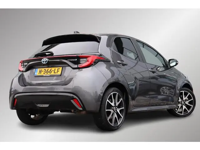 Toyota Yaris 1.5 Hybrid Executive, JBL, Panodak, Apple Carplay / Android auto, Parkeersensoren, Adap...