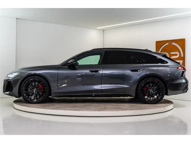Audi A6 Avant C9 e-hybrid 270KW Quattro S Edition Competition 367PK | Tech Pro | B&O | Lucht | Trekh...