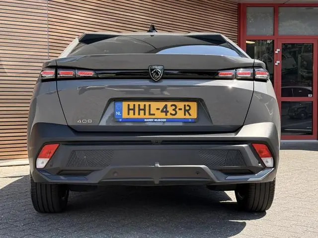 Peugeot 408