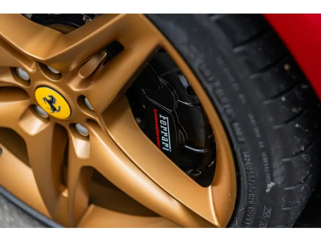 Ferrari SF90 Spider