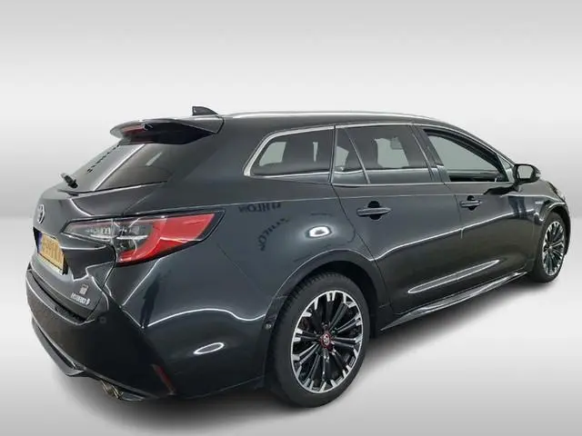 Toyota Corolla Touring Sports 2.0 Hybrid GR-Sport 1e-Eig. & Dealer-Onderh. BOVAG-Garantie. NL-Auto.