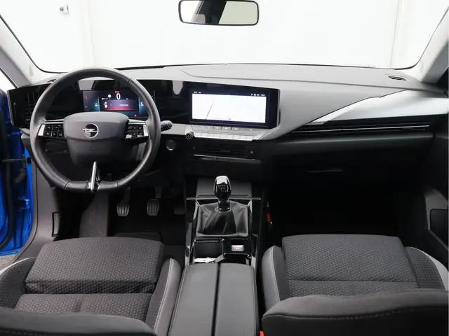 Opel Astra Sports Tourer 1.2 Business Edition/ lage km/ zeer mooi!