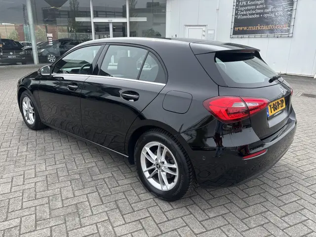 Mercedes-benz A-klasse 180 Premium Navi Cruise Sportstoelen/Verwarming