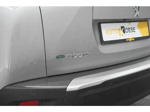Peugeot e-2008