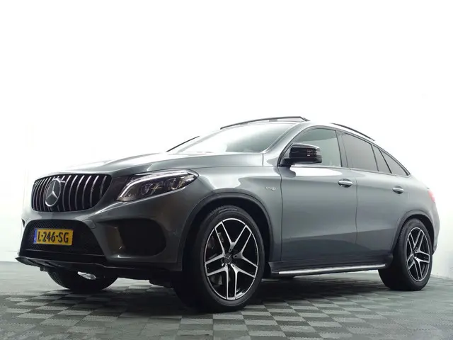 Mercedes-Benz GLE-klasse 43 AMG 4MATIC Massage Stoelen, Panodak, Carbon Pakket, 360 Camera, Geventil...