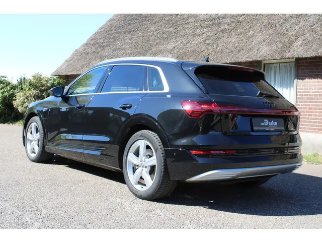 Audi e-tron e-tron 50 quattro Launch SOh 94.2% 71 kWh PANO LEER LED 68000KM!!!
