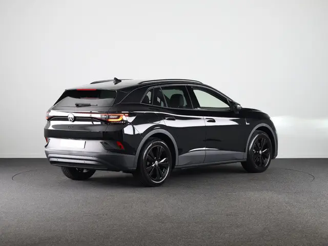 Volkswagen ID.4 Pro Limited Edition 77 kWh accu 286 PK | 19" LM | Black Edition | Stoel & Stuurverwa...