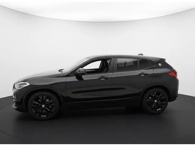 BMW X2 xDrive25e 220PK HYBRID EXECUTIVE SPORT LEDER/CAMERA/HEAD-UP