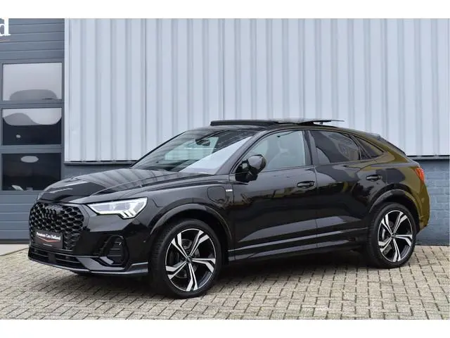 Audi Q3 Sportback 45 TFSI e S-Line 245 Pk Pano Sonos 360 Leder Matrix Trekhaak Keyless ACC 20 Inch