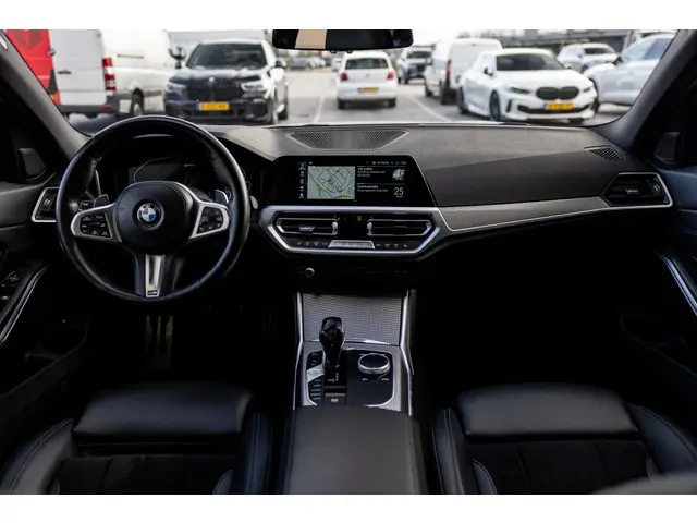 BMW 3-serie sedan  3er - 330e M Sport | Shadow | Pano | HuD |