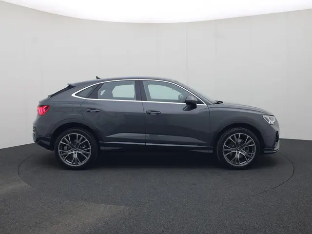 Audi Q3 Sportback 45TFSIe 245pk S-Tronic Advanced Edition · SOH 95,5% · Camera · Dodehoeksensor · Ap...