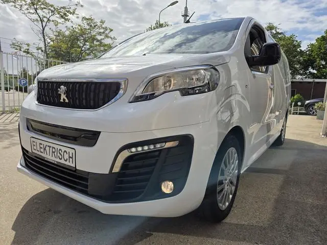 Opel Vivaro / Citroen Jumpy 2.0 BlueHDI  Automaat 180 PK XL L3