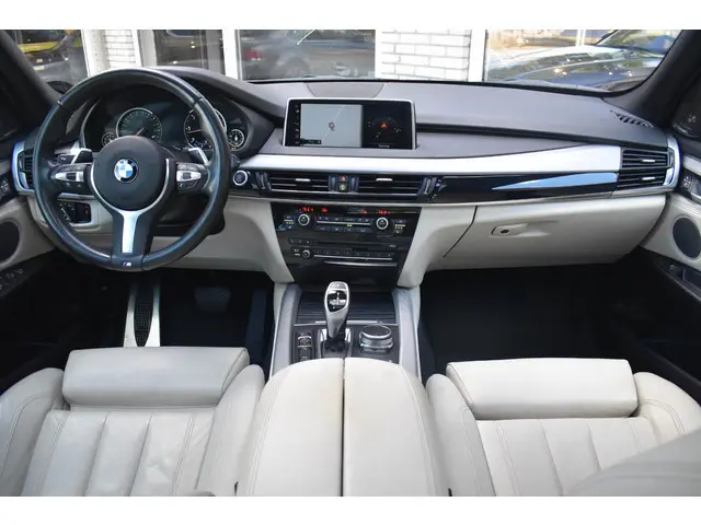 BMW X5 xDrive30d M-Sport High Exec Pano Trekhaak
