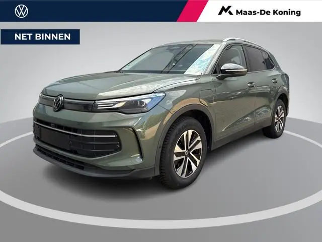 Volkswagen Tiguan 1.5 eTSI 150pk DSG Life Business · 360 Camera · Inklap. Trekhaak · Keyless · Stuur...