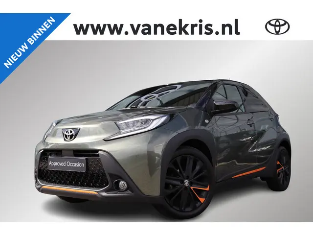Toyota Aygo X 1.0 VVT-i S-CVT Automaat Limited, Stoelverwarming, Parkeersensoren, JBL, Keyless entry...