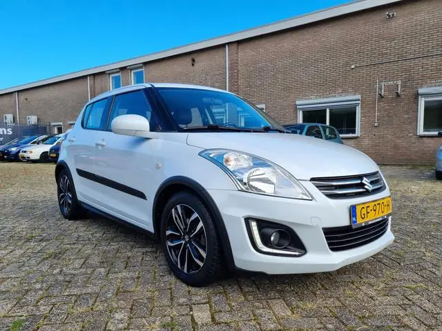 Suzuki Swift 1.2 Style EASSS ✅CARPLAY ✅COMPLETE AUTO!!