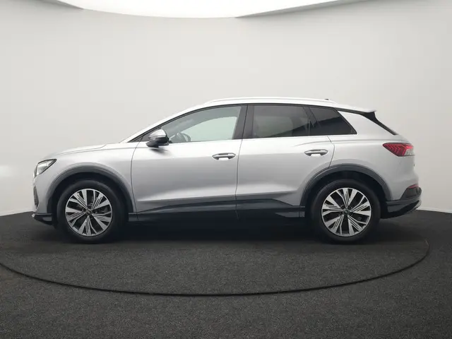 Audi Q4 e-tron 50 quattro Advanced edition 77 kWh 300pk Dealer O.H. | Apple Carplay | Voorstoelen Ve...