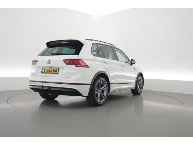 Volkswagen Tiguan 1.5 TSI ACT R-Line | Rijklaar! | 2x R-Line | Trekhaak | Dig. Cockpit | Adapt. Crui...