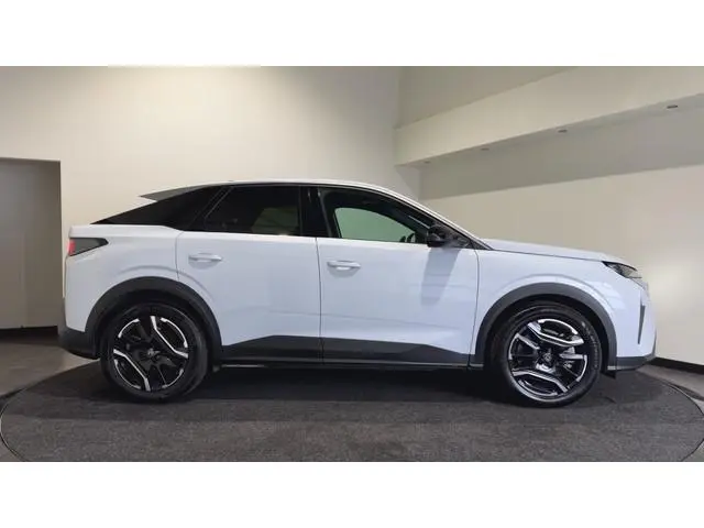 Peugeot e-3008