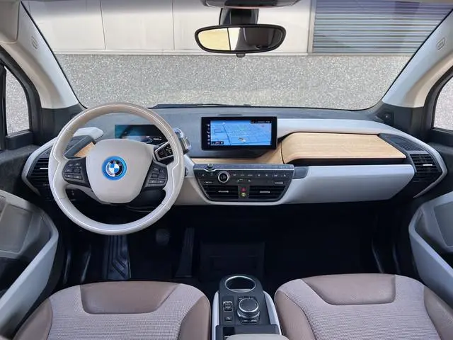 BMW i3 Executive 120Ah 42 kWh/*Lodge*/H-Kardon/2xAdaptive/*Melbourne Red*/3-fase/20"