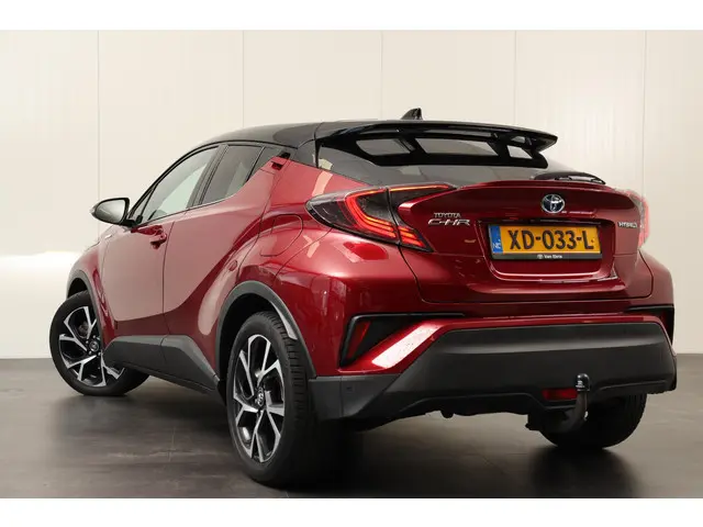 Toyota C-HR 1.8 Hybrid Style Bitone, Bearlock, Trekhaak