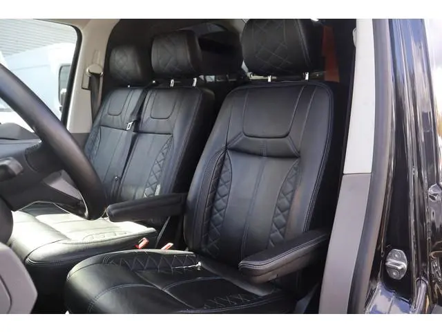 Volkswagen Transporter 2.0 TDI 150pk Bulli Black Edition Leer Led