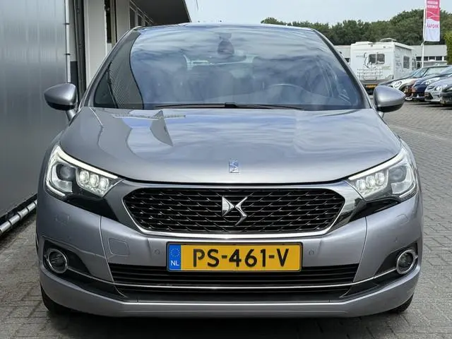 DS DS 4