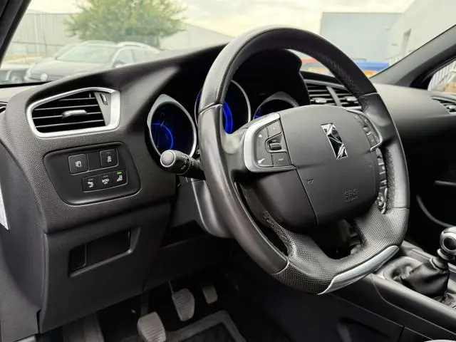 DS DS 4