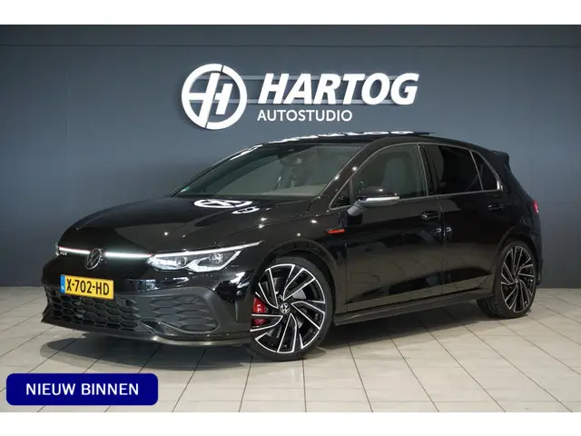 Volkswagen Golf 2.0 TSI GTI Clubsport 300PK + PANORAMADAK / STUURVERWARMING / 19"