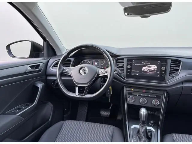 Volkswagen T-Roc 1.5 TSI 150PK DSG BUSINESS CARPLAY/NAVI/PDC