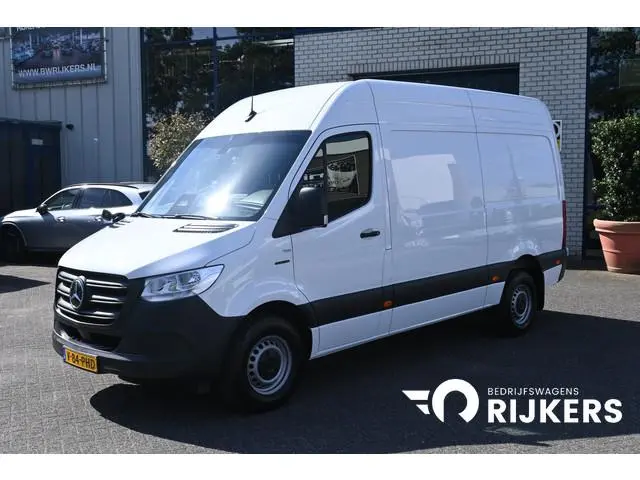 Mercedes-Benz eSprinter 314 L2H2 Pro 81kWh Snellader, Geveerde stoel, Winterpakket, Etc.