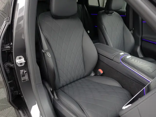 Mercedes-Benz E-klasse Estate 300 e AMG Premium Plus- MBUX Hyperscreen, Burmester Surround Sound, He...