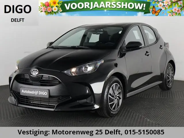 Toyota Yaris 1.5 HYBRID BLACKSTYLE AUTOMAAT GARANTIE 3-2035 ! CARPLAY NAVI. CAMERA.ADAPTIVE CRUISE.