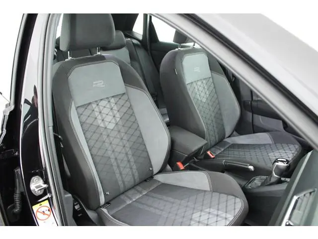 Volkswagen Polo 1.0 TSI 95pk DSG R-Line Camera Stoelverwarming Virtual Cockpit Navigatie