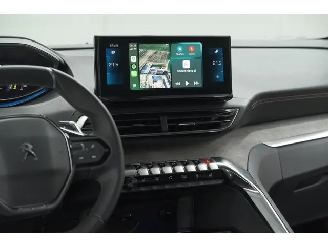 Peugeot 3008 1.2 Hybrid 136 GT | 360 Camera | Adaptieve Cruise Control | Elektrische Kofferklep | St...