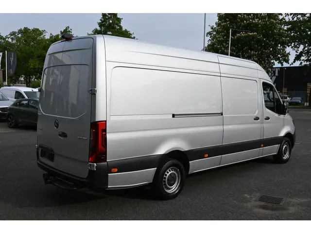 Mercedes-Benz Sprinter 317 CDI L3H2 3500 KG trekhaak, LED, Geveerde stoel