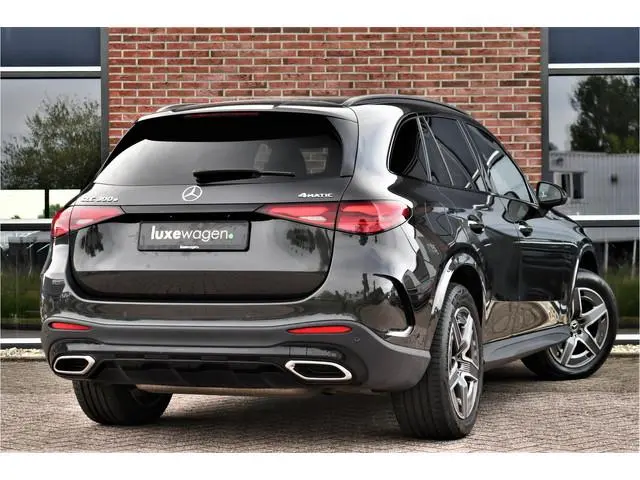 Mercedes-Benz GLC-klasse 300e 4M AMG Premium Distronic Burmester Night 19inch