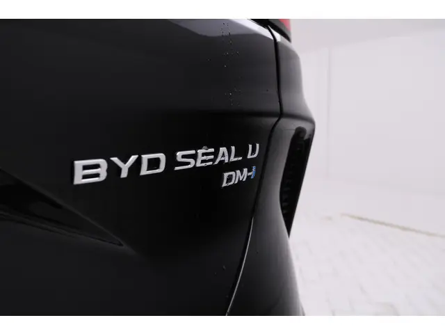 BYD SEAL U