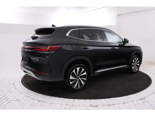 BYD SEAL U